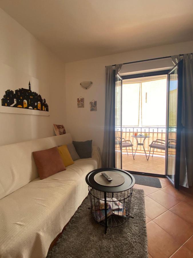 רוביני Apartment Sara מראה חיצוני תמונה